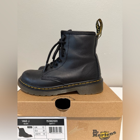 Dr Martin JUNIOR 1460 SOFTY T LEATHER LACE UP BOOTS - Picture 2 of 5